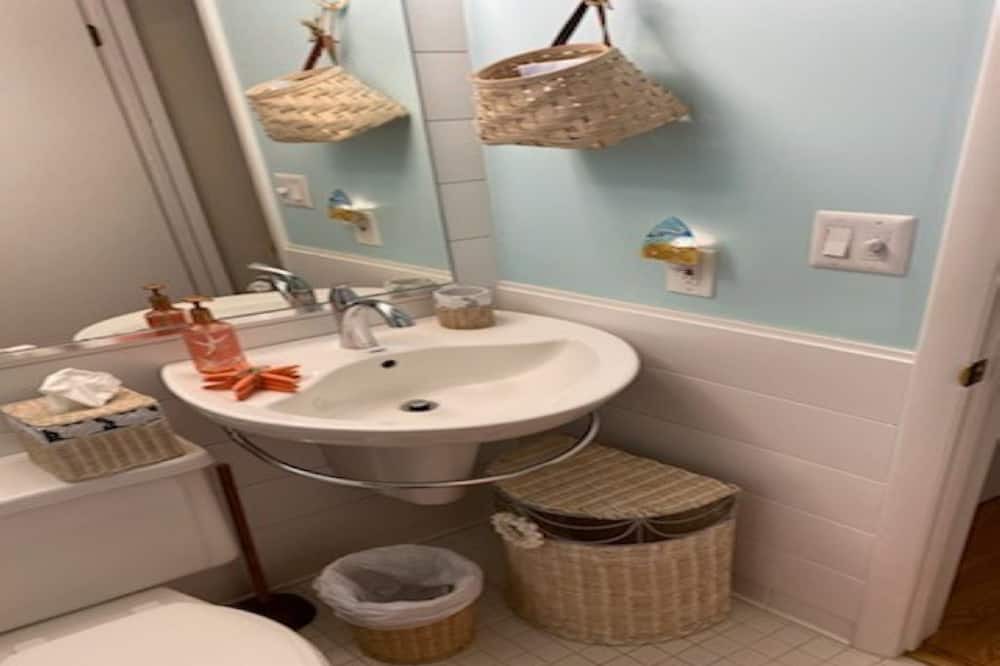 Photo of Bathroom in Cape May Point