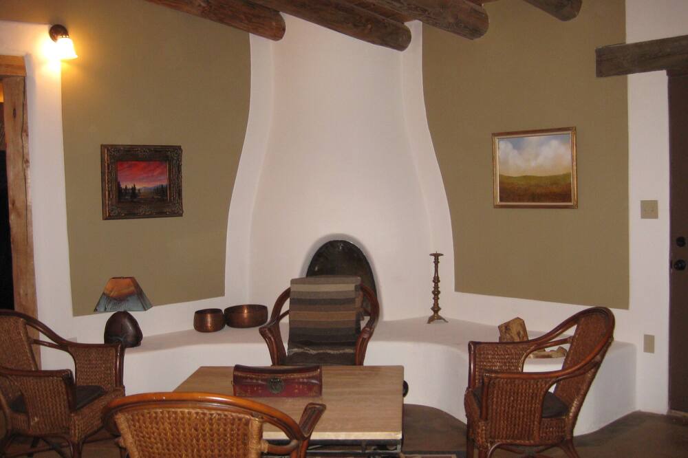 Photo of Livingroom in Taos