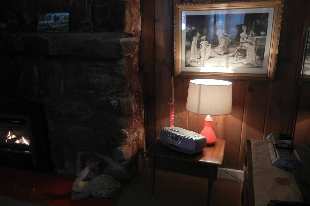 Photo of Livingroom in Rawdon