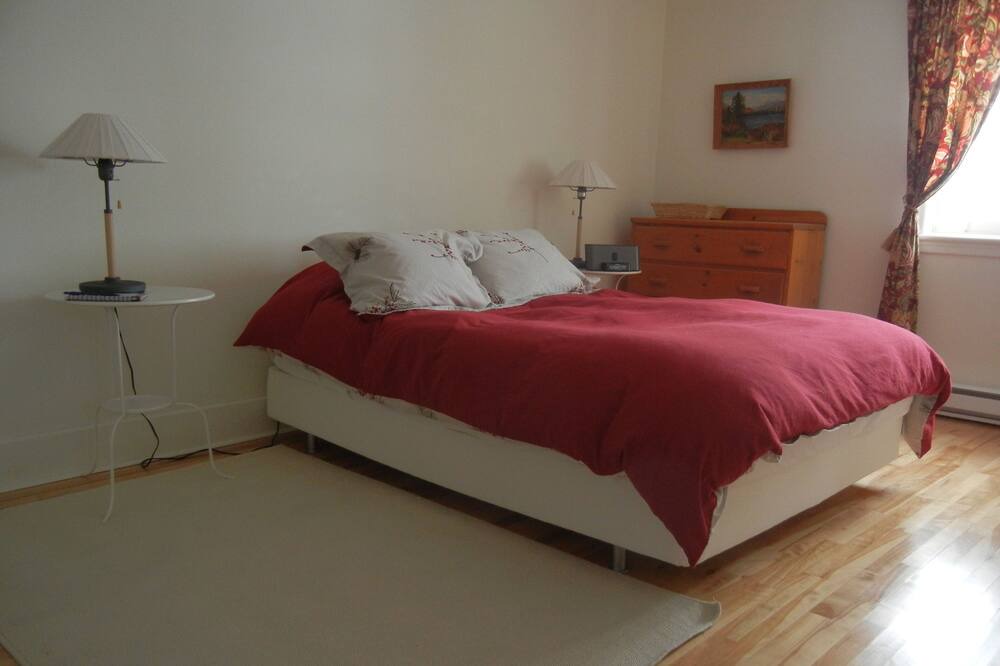 Photo of Bedroom in Rawdon