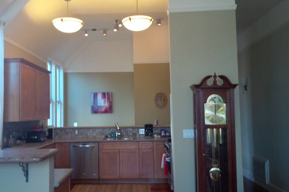 Photo of Others in Lower Pacific Heights