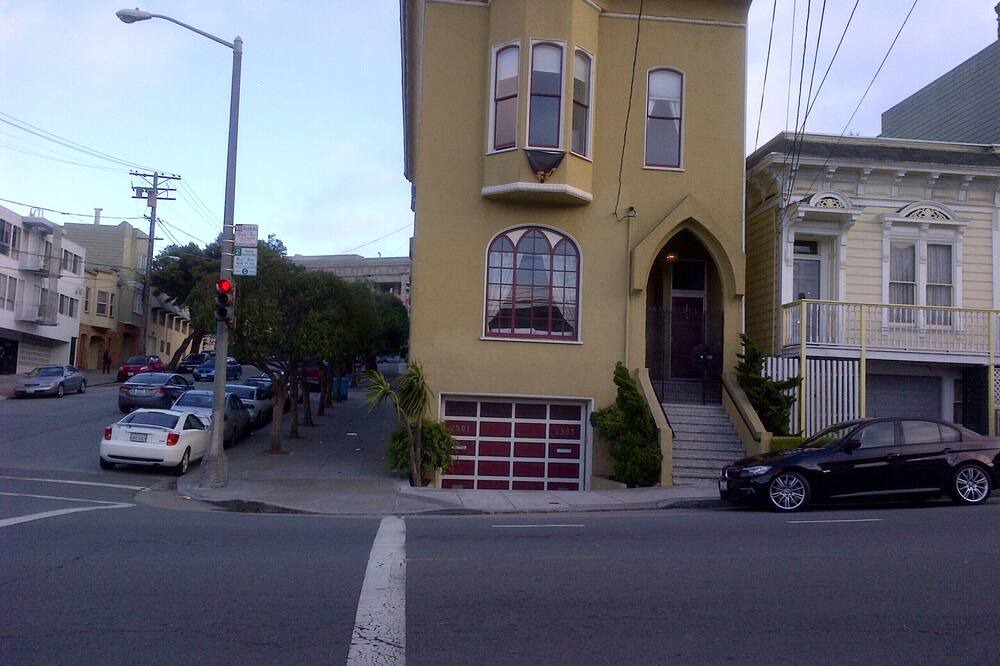 Photo of Outdoor in Lower Pacific Heights