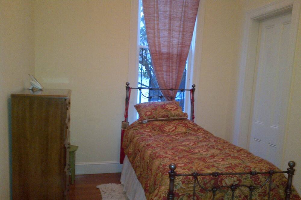 Photo of Bedroom in Lower Pacific Heights