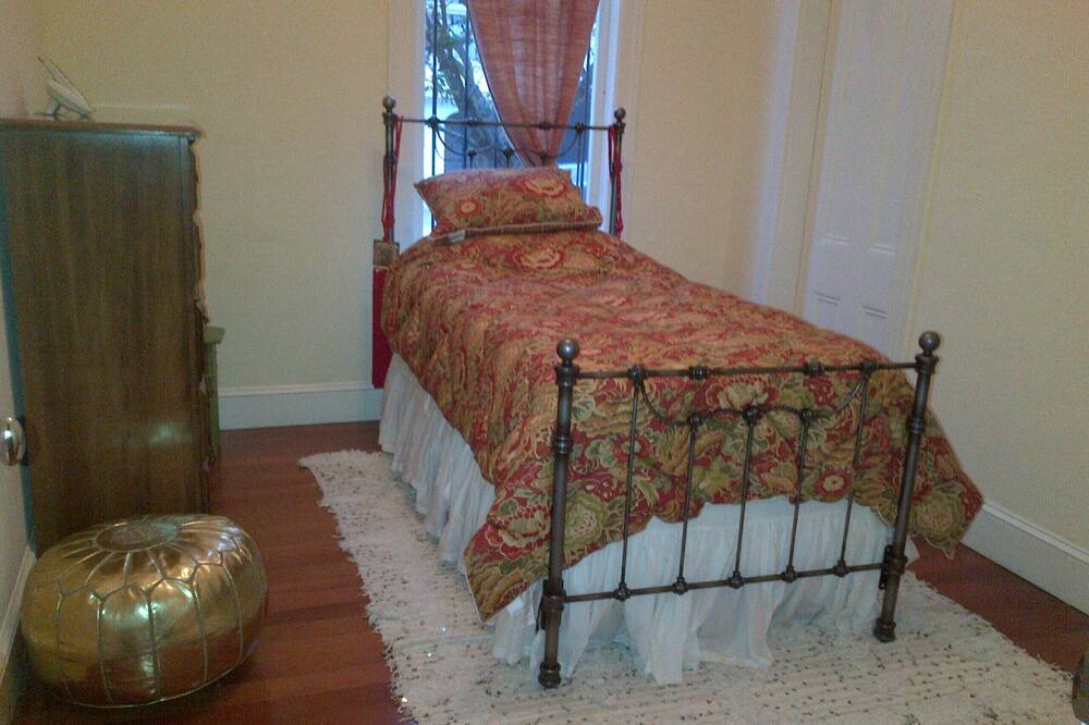Photo of Bedroom in Lower Pacific Heights