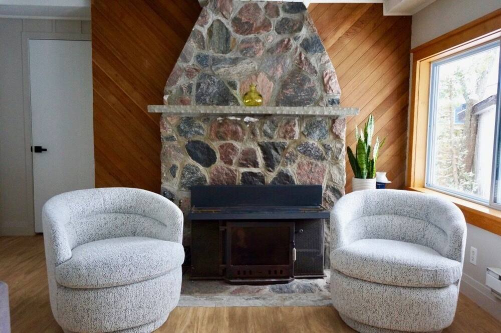 Photo of Livingroom in Lafontaine