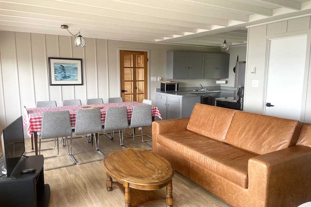Photo of Livingroom in Lafontaine
