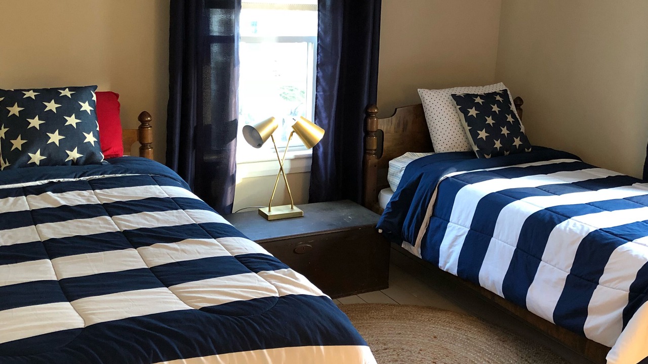 Photo of Others in Magnolia