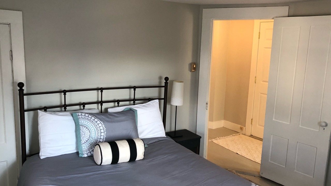 Photo of Others in Magnolia