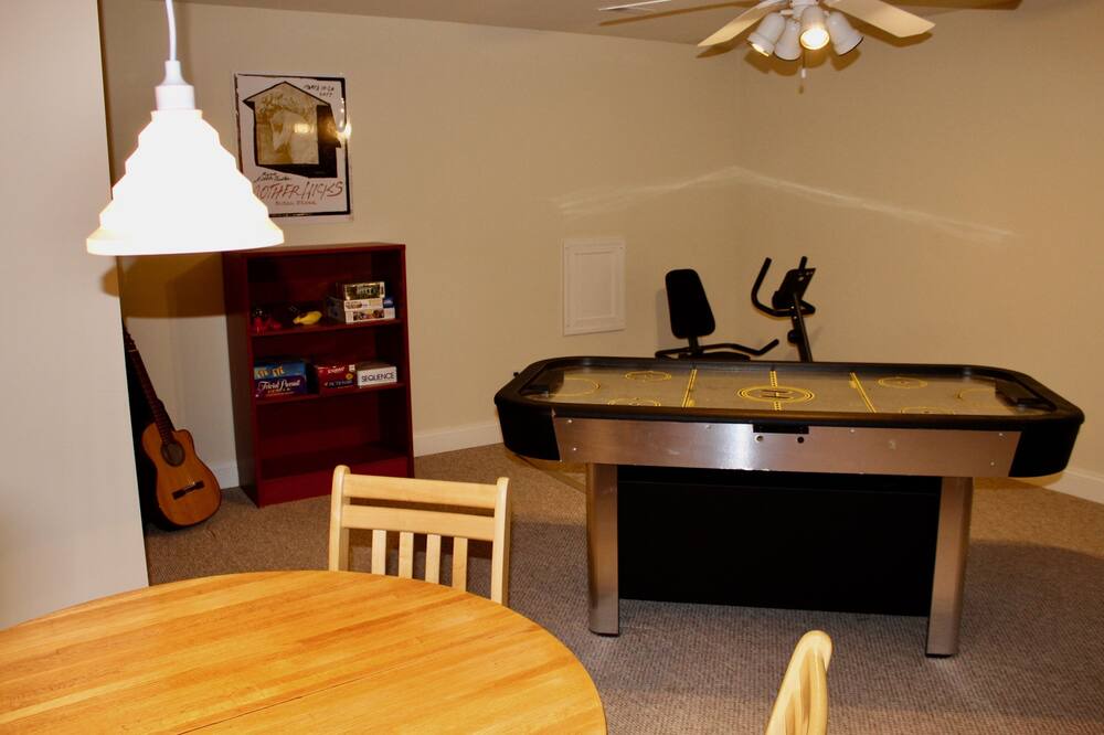 Photo of Livingroom in Belmont