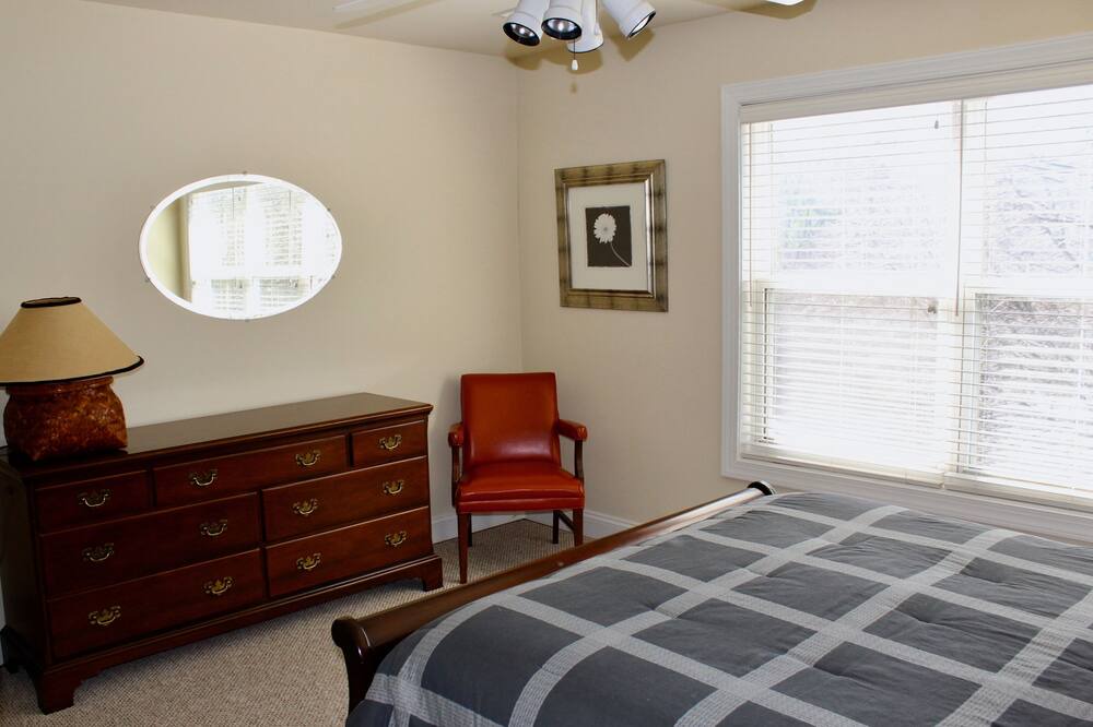 Photo of Bedroom in Belmont