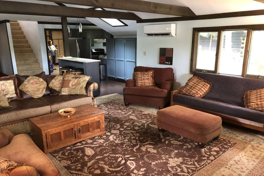 Photo of Bedroom in Lakewood