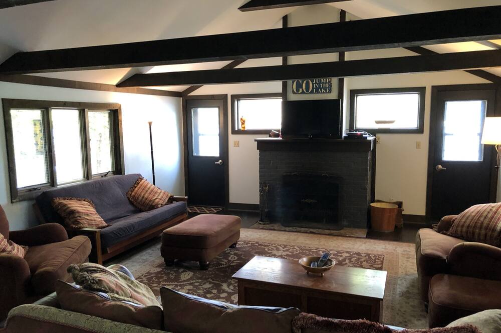 Photo of Livingroom in Lakewood