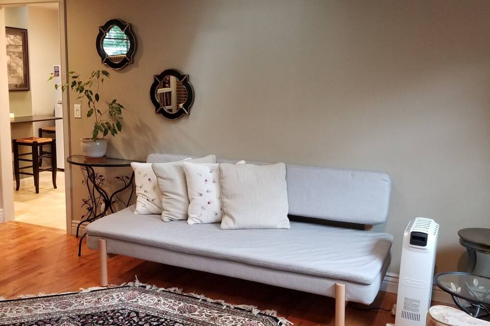 Photo of Livingroom in Stanley