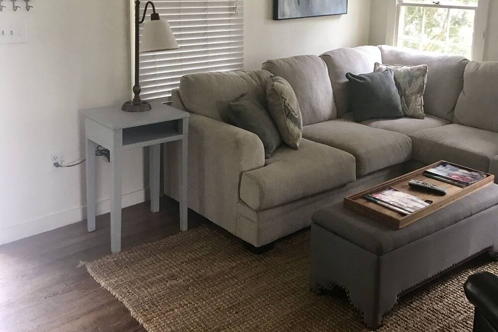 Photo of Livingroom in Starkville