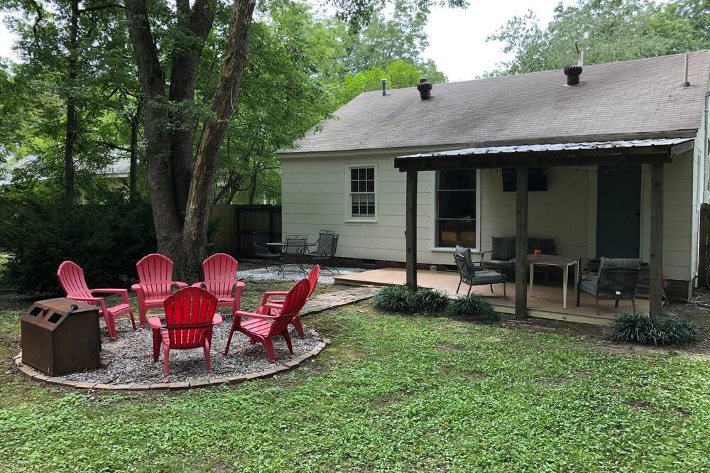 Photo of Outdoor in Starkville