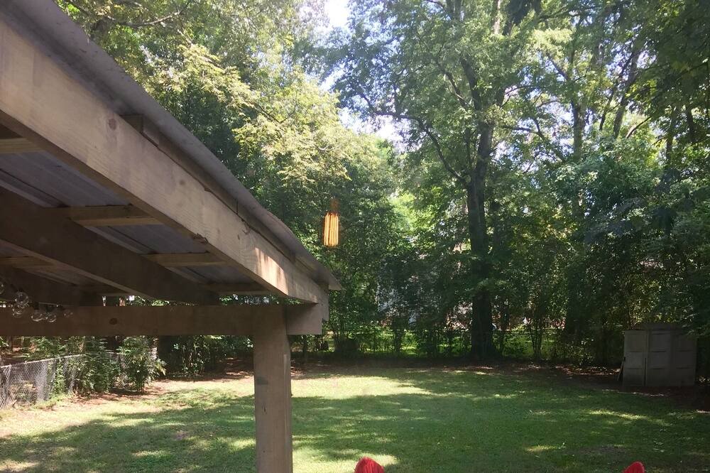 Photo of Outdoor in Starkville