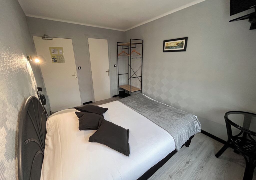 Photo of Bedroom in Theix-Noyalo