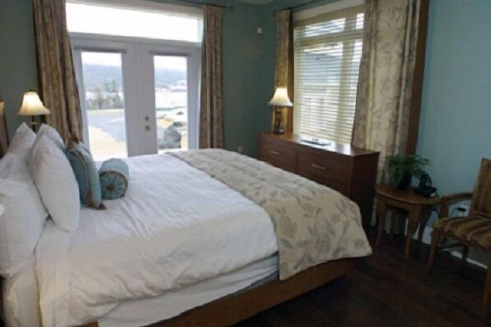 Photo of Bedroom in Baddeck