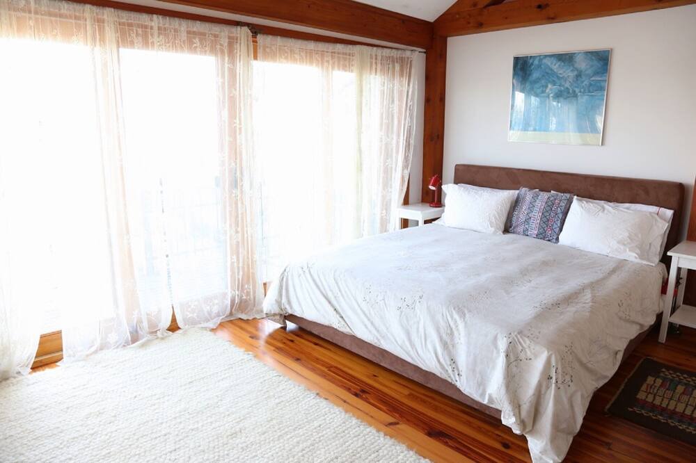 Photo of Others in Aquinnah