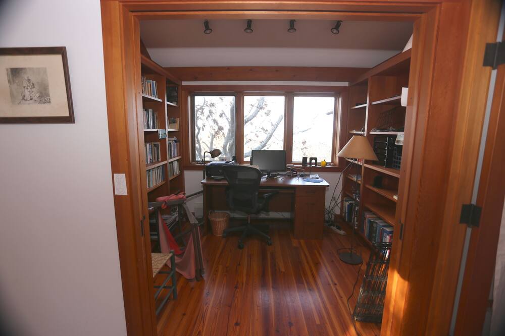 Photo of Livingroom in Aquinnah