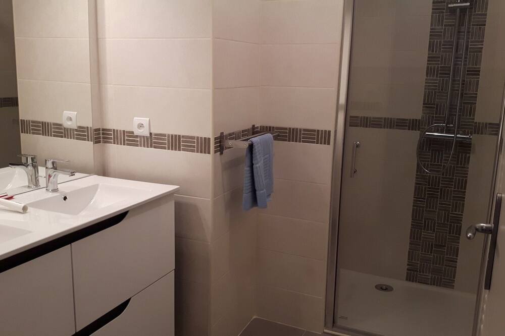 Photo of Bathroom in Lauzerte