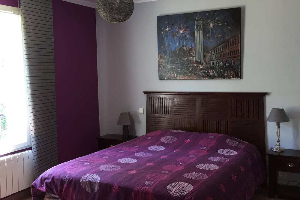 Photo of Bedroom in Bouc-Bel-Air