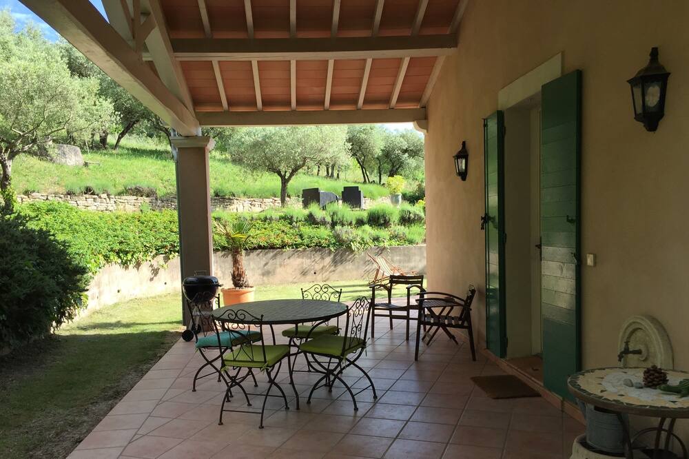Photo of Patio Balcony in Bouc-Bel-Air