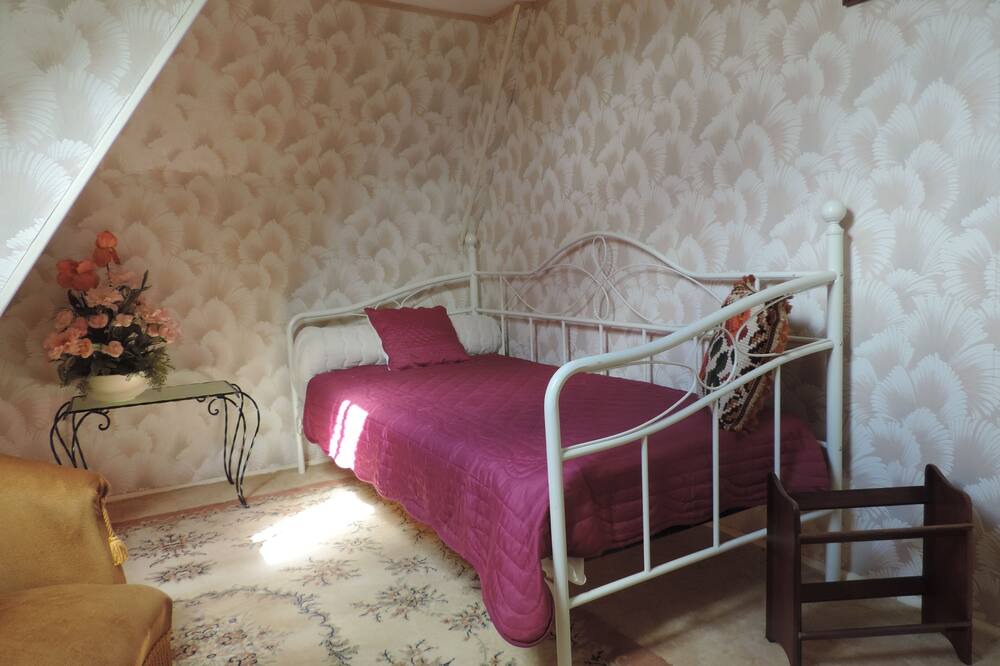 Photo of Bedroom in Montournais