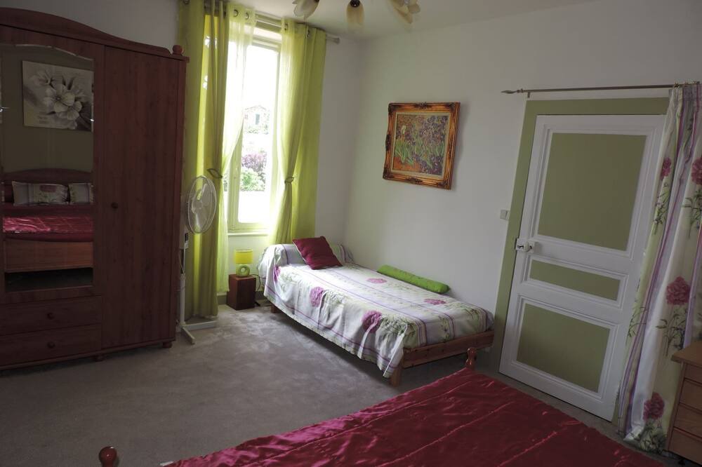 Photo of Bedroom in Montournais