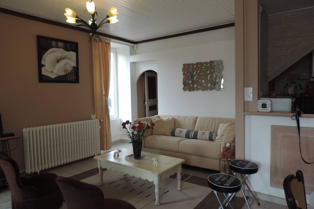 Photo of Livingroom in Montournais
