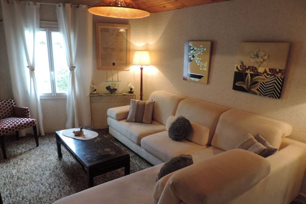 Photo of Livingroom in Montournais