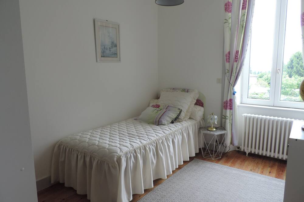Photo of Bedroom in Montournais