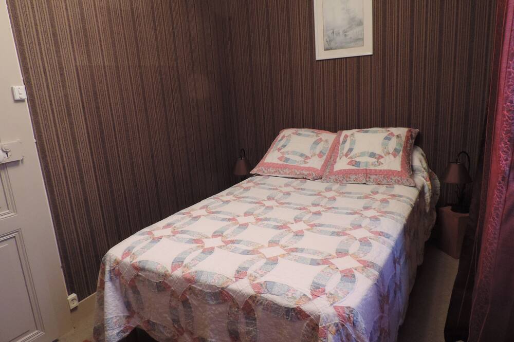 Photo of Bedroom in Montournais