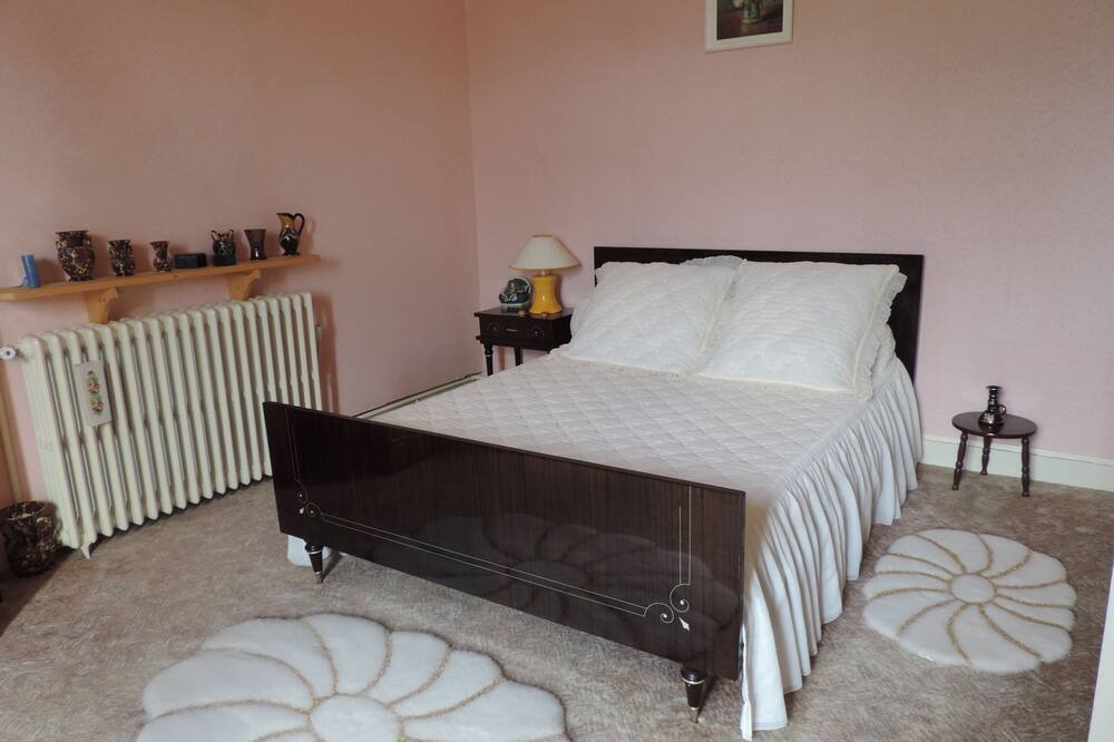 Photo of Bedroom in Montournais