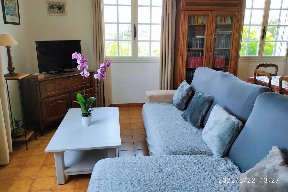 Photo of Livingroom in Douzens