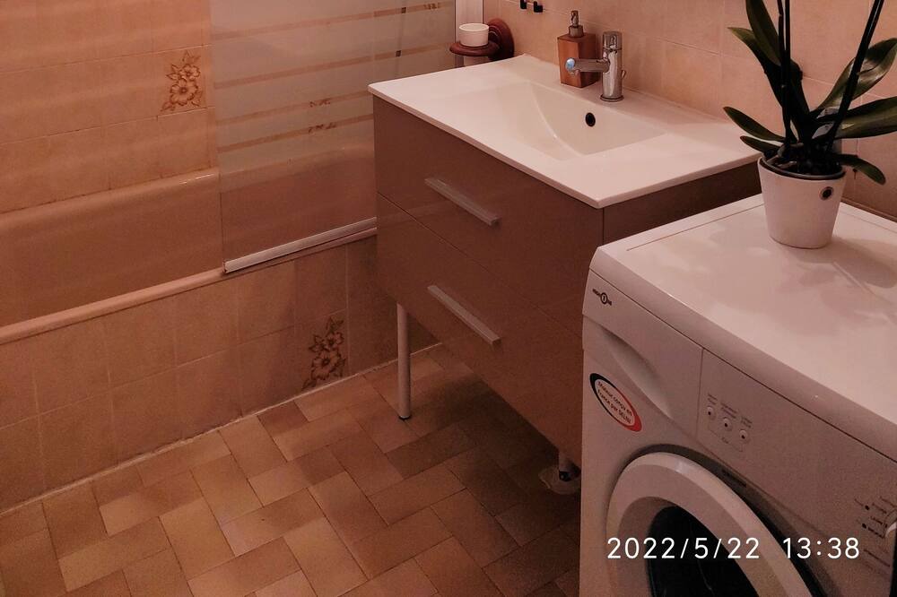 Photo of Bathroom in Douzens