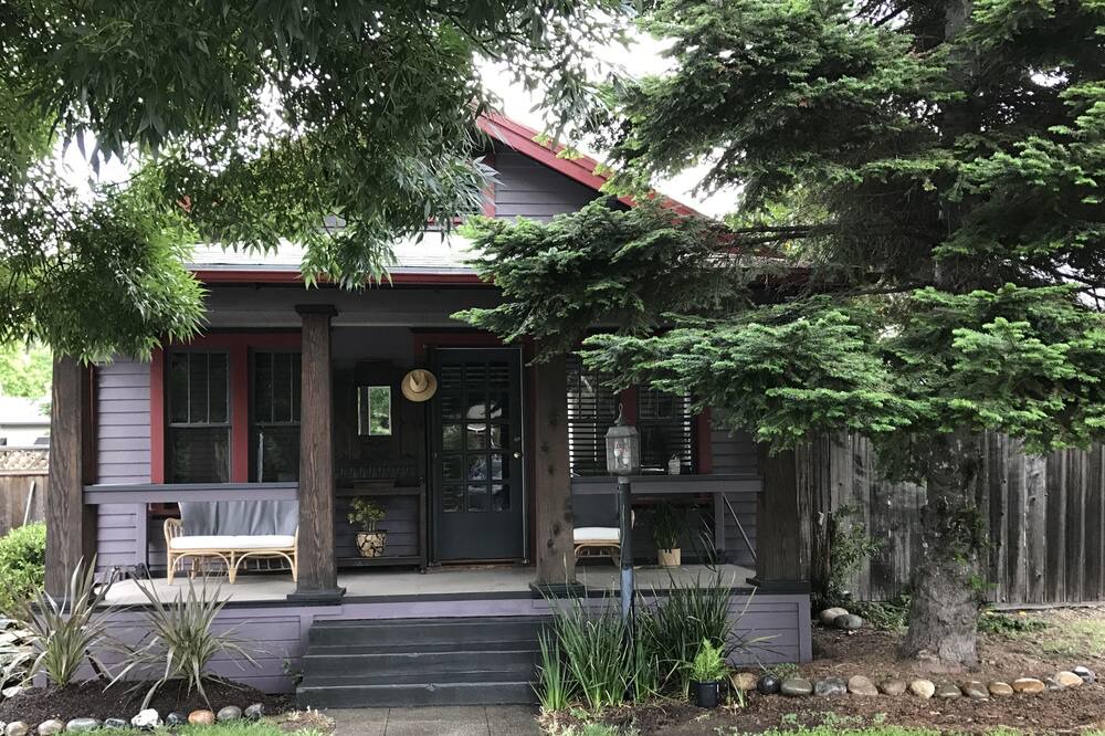 Photo of Others in Martinez