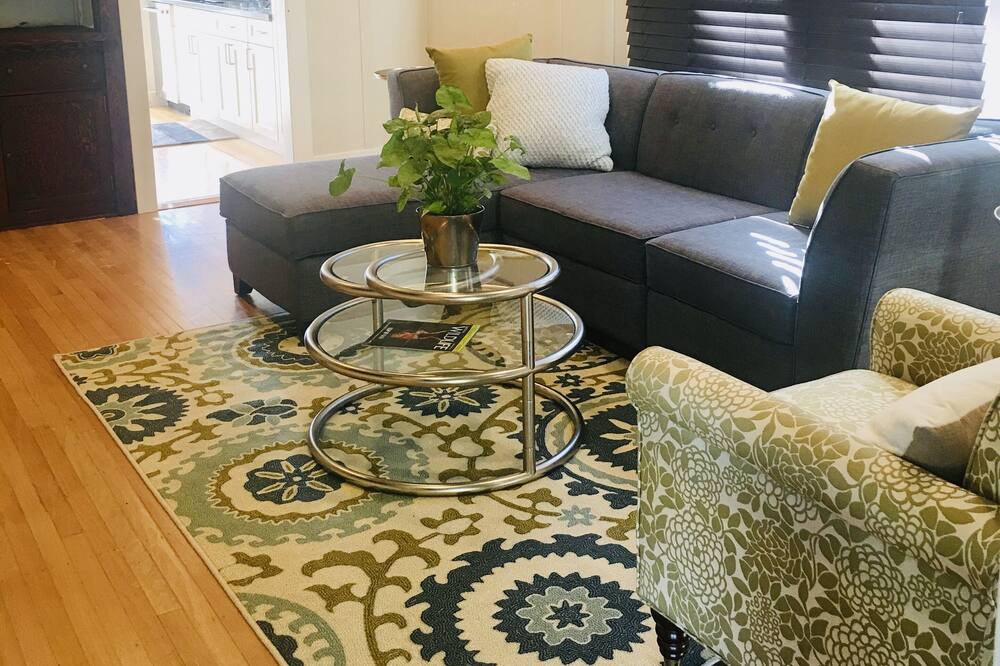Photo of Livingroom in Martinez