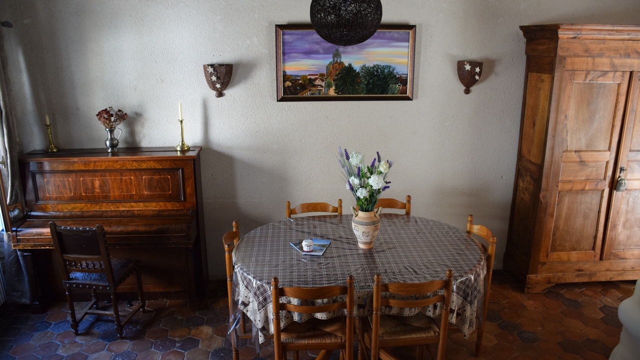 Photo of Others in Provins