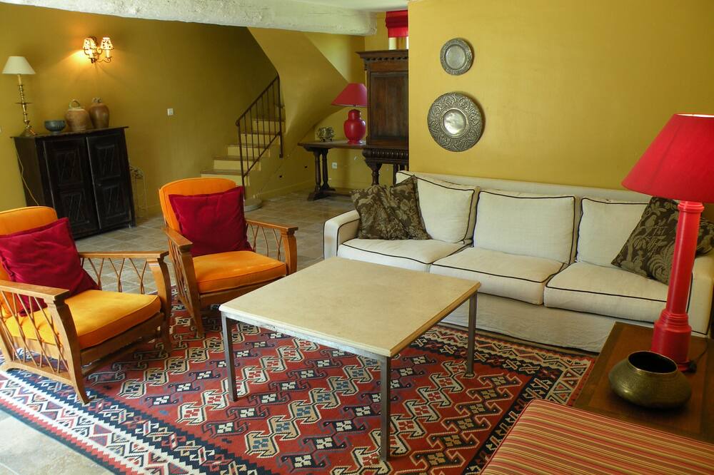 Photo of Livingroom in Villarzel-du-Razes