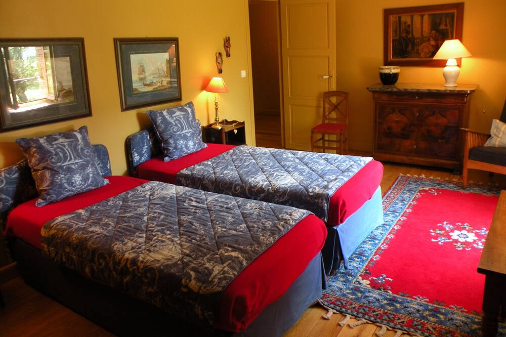 Photo of Bedroom in Villarzel-du-Razes