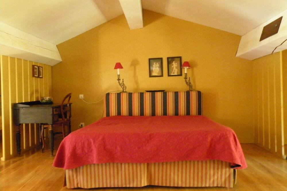 Photo of Bedroom in Villarzel-du-Razes