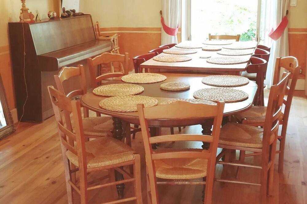 Photo of Kitchen in Chivres-Val