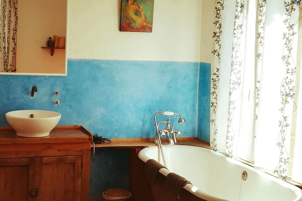 Photo of Bathroom in Chivres-Val