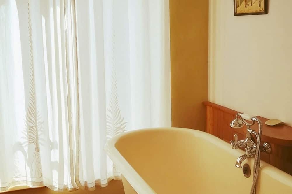 Photo of Bathroom in Chivres-Val