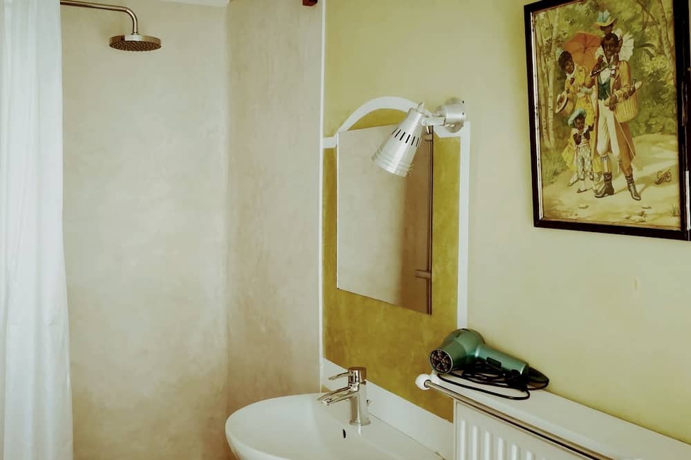 Photo of Bathroom in Chivres-Val