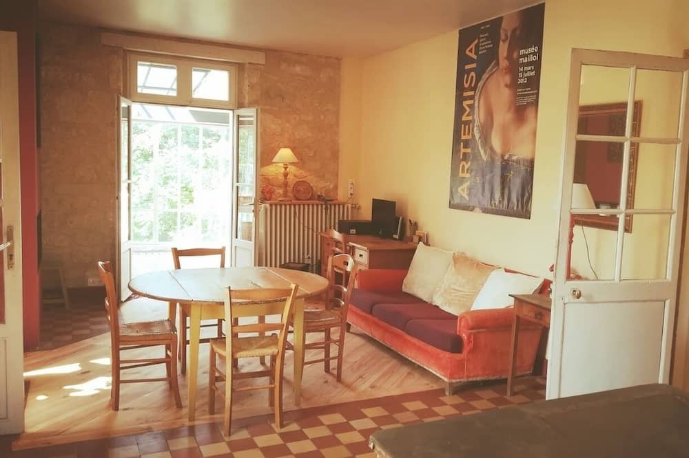 Photo of Livingroom in Chivres-Val