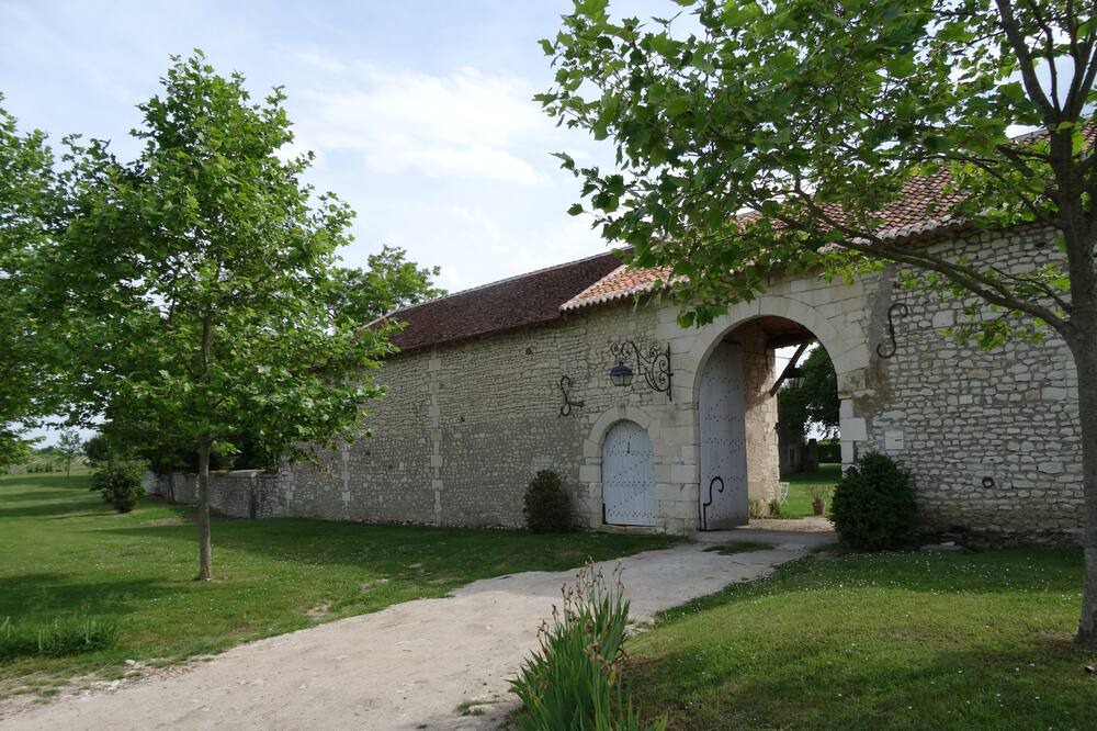 Photo of Others in La Tour-Saint-Gelin