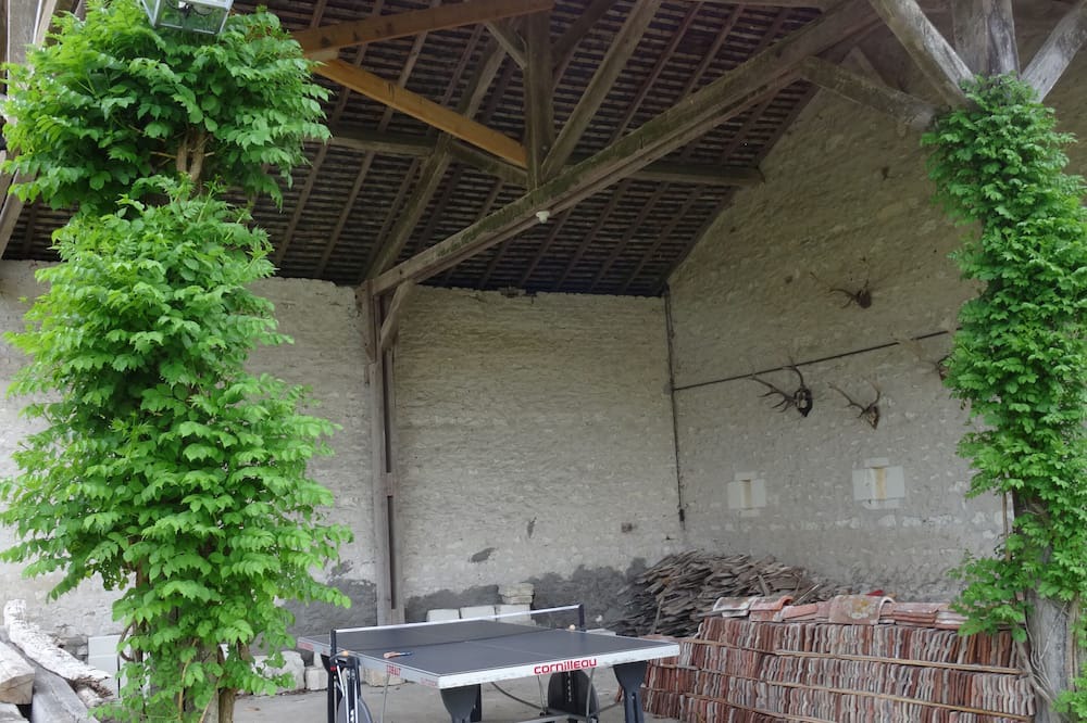 Photo of Patio Balcony in La Tour-Saint-Gelin