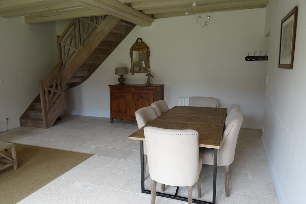 Photo of Livingroom in La Tour-Saint-Gelin